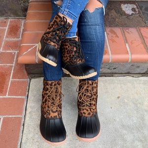 NEW ARRIVALS **GIRLS LACE UP LEOPARD DUCK BOOTS